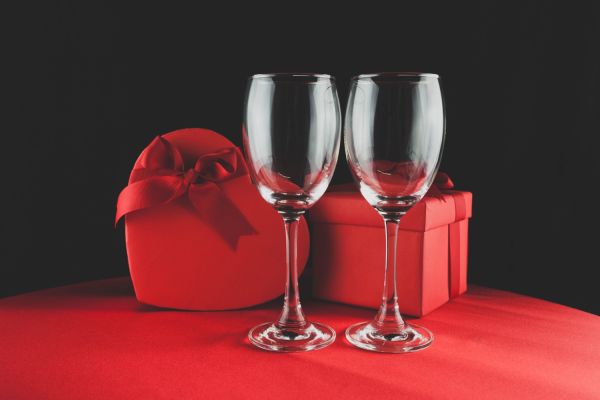 Un verre à pied gravé sur-mesure pour des moments inoubliables